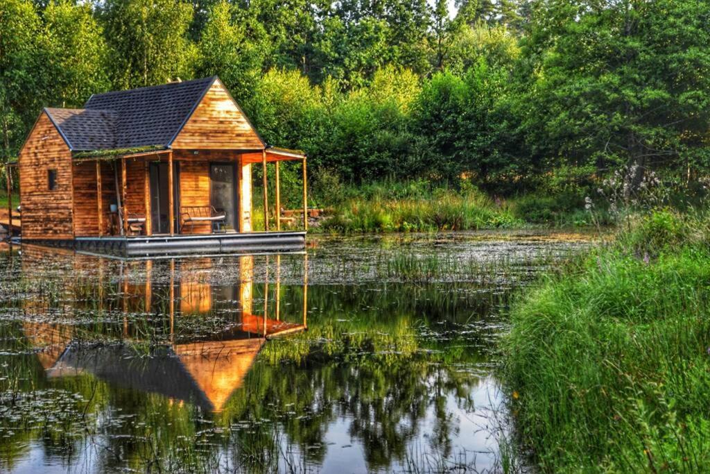 Heather Hut, Off-Grid Cottage On A Pond+2 Ha Darzkowo Kültér fotó